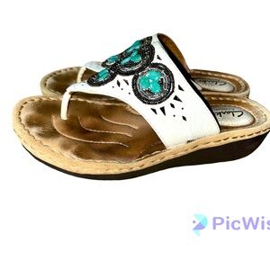 Clarks artisan white turquoise leather sandal 7